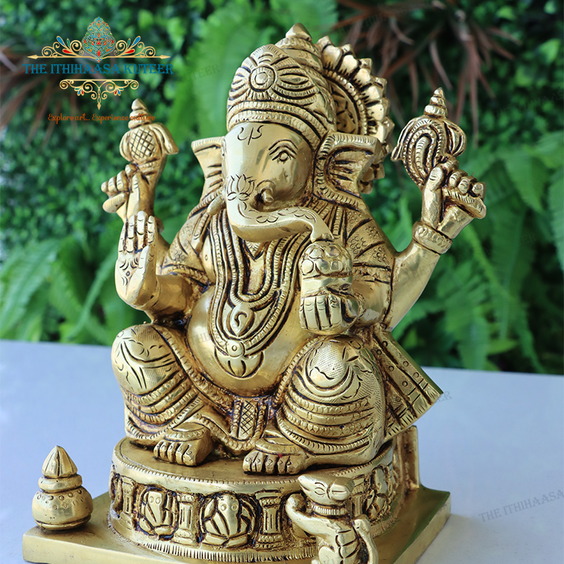 7 Inch Ganesh On Base <br> With Kalash (Big)